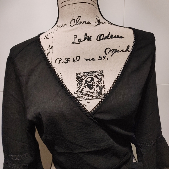 Wrap top crop top - Picture 3 of 6